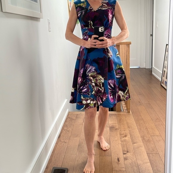 NWOT Closet London floral blue purple sleeveless skater dress, size 4 - Picture 9 of 12